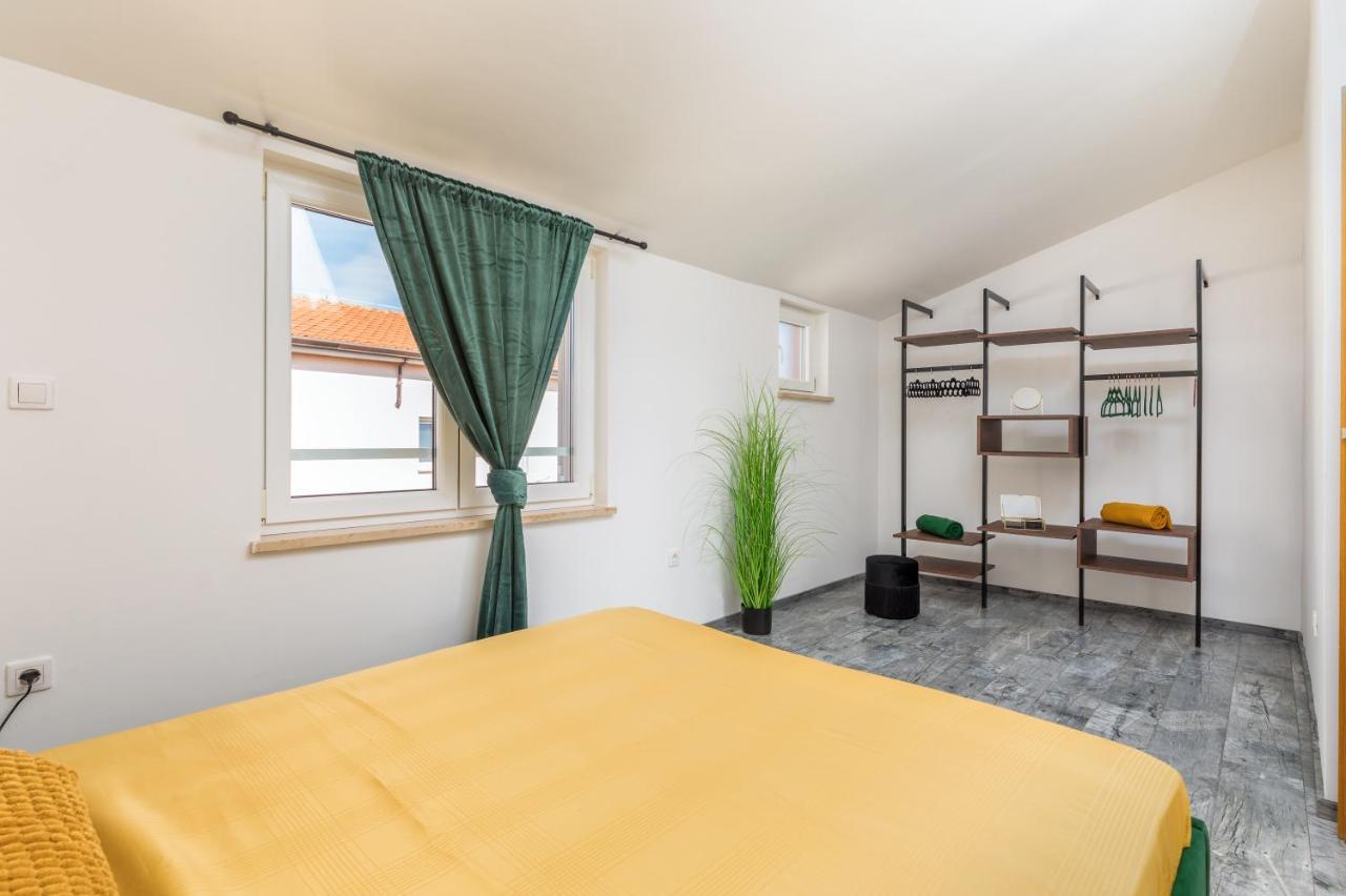 Apartman Nina Fazana Exterior photo