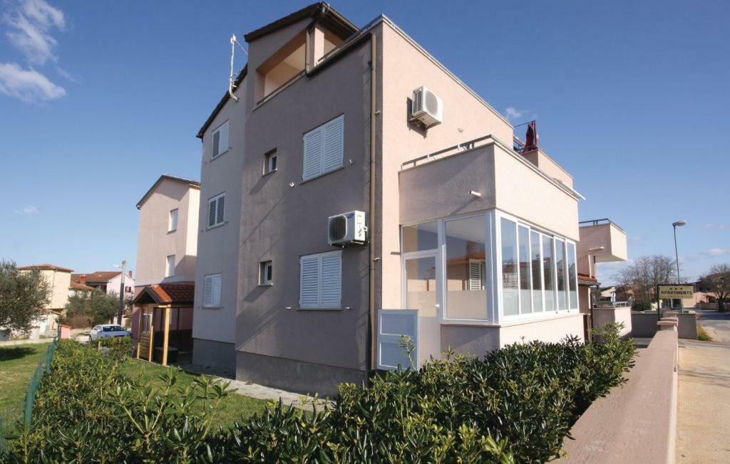 Apartman Nina Fazana Exterior photo